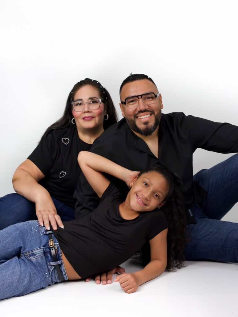 Featured photograph for What to Wear for Family Photos in Central Florida