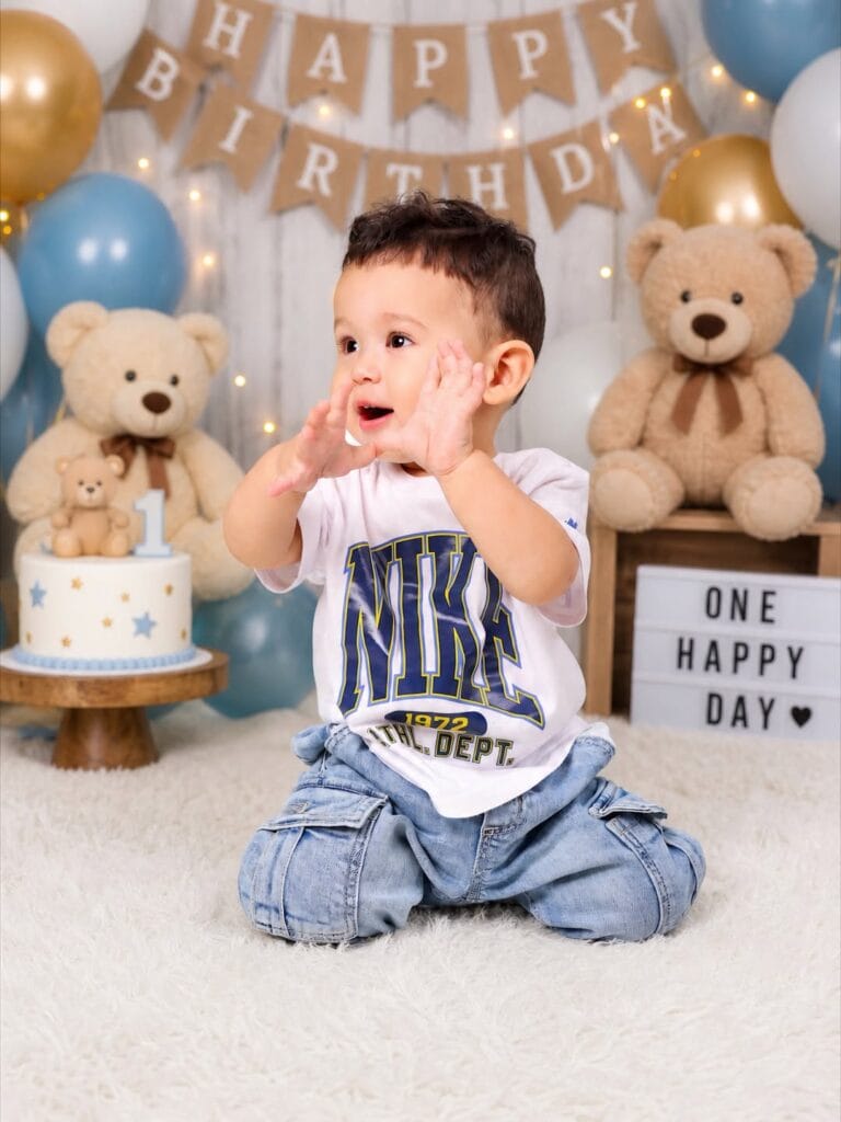 Birthday celebration photographed by Sarlen Studios